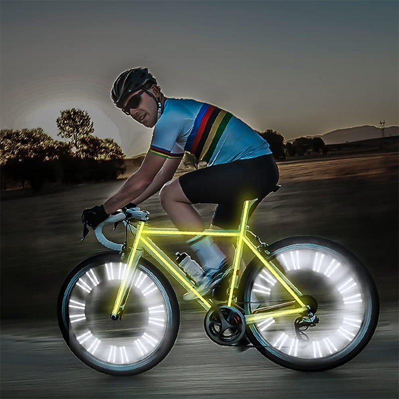 مجموعة عاكسات الدراجة ذات الخط - مراجعة Spoke Reflector Set وسعره